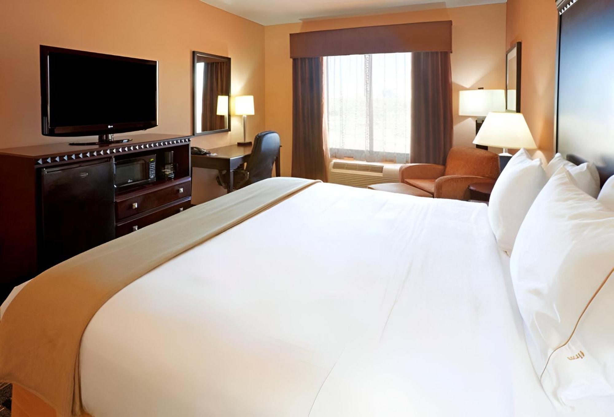 Comfort Inn & Suites Dallas Medical-Market Center Eksteriør bilde