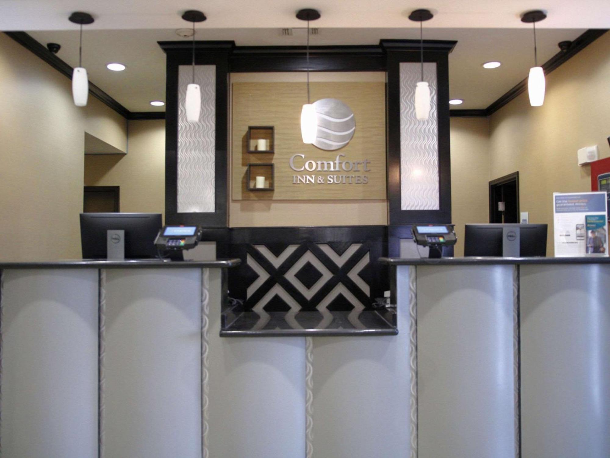 Comfort Inn & Suites Dallas Medical-Market Center Eksteriør bilde